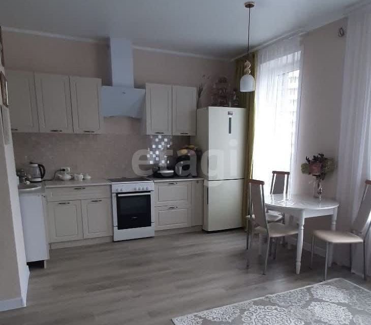 Продаётся 1-комнатная квартира, 48.7 м²
