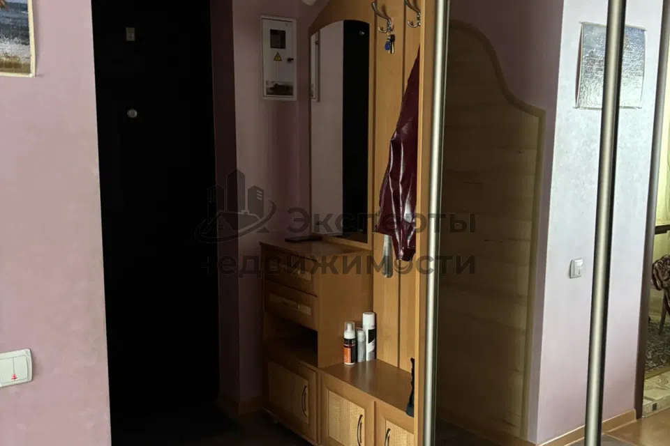 Продаётся 4-комнатная квартира, 76.4 м²