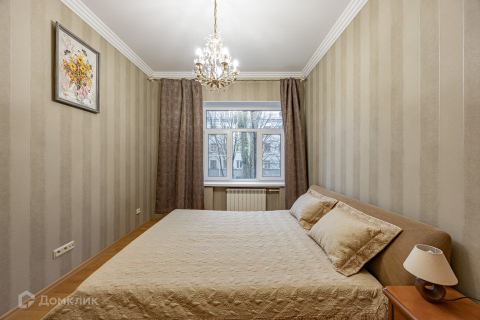 Сдаётся 2-комнатная квартира, 83 м²