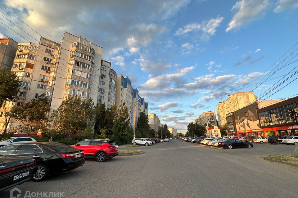Продаётся 3-комнатная квартира, 111.8 м²
