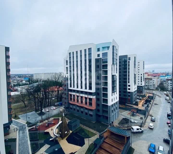 Продаётся 2-комнатная квартира, 60.8 м²