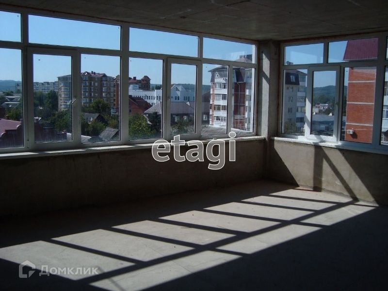 Продаётся 3-комнатная квартира, 151.4 м²
