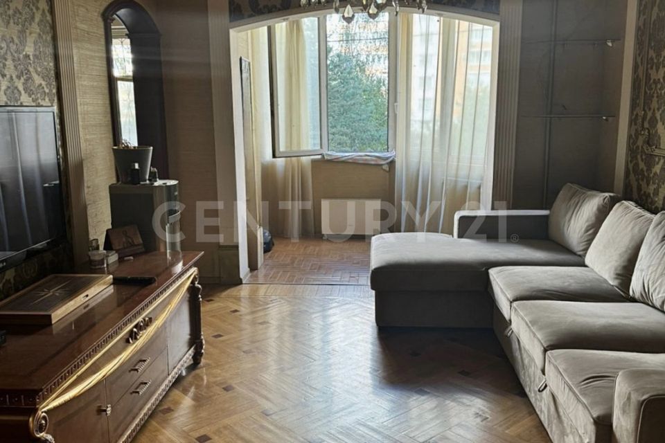 Продаётся 3-комнатная квартира, 77 м²