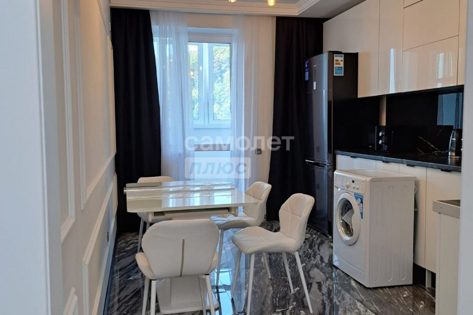 Продаётся 1-комнатная квартира, 49 м²