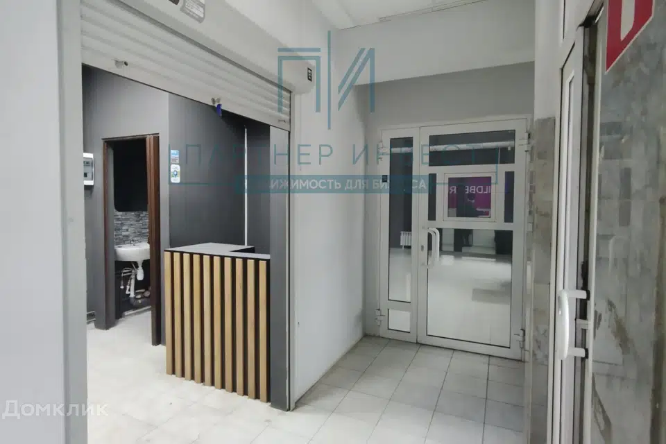 Сдаётся торговое помещение, 12 м²