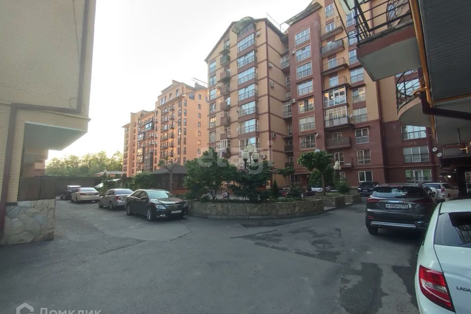 Продаётся 3-комнатная квартира, 123.6 м²