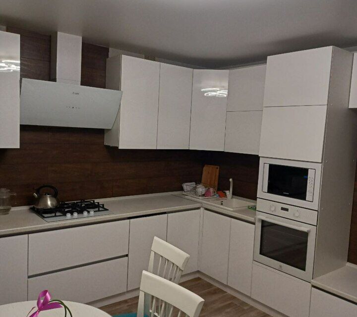 Продаётся 2-комнатная квартира, 70.7 м²