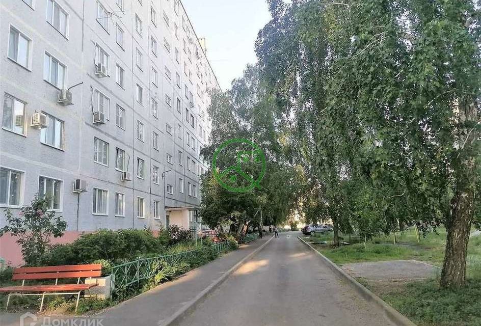 Продаётся 4-комнатная квартира, 68.6 м²