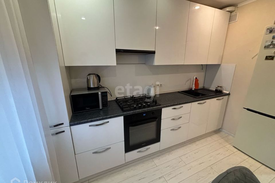 Продаётся 1-комнатная квартира, 35.8 м²