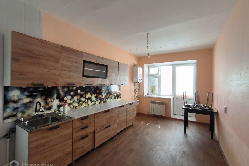 Продаётся 1-комнатная квартира, 42.8 м²