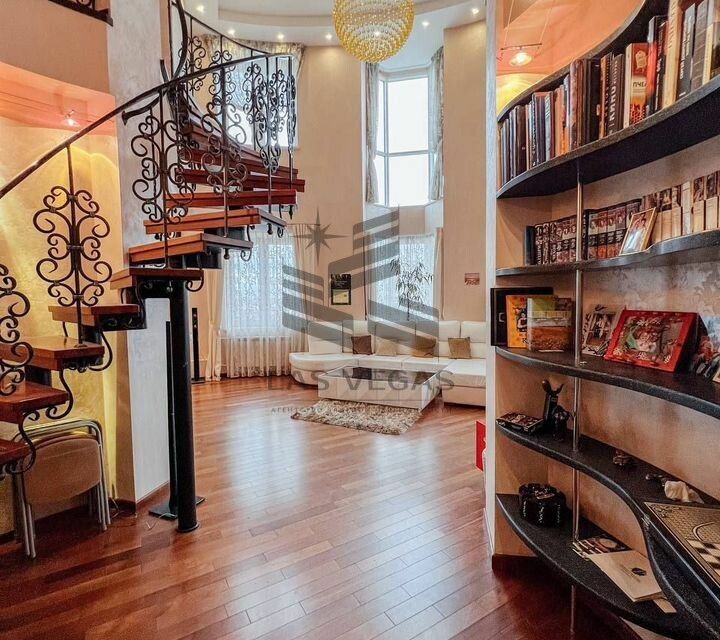 Сдаётся 5-комнатная квартира, 186 м²