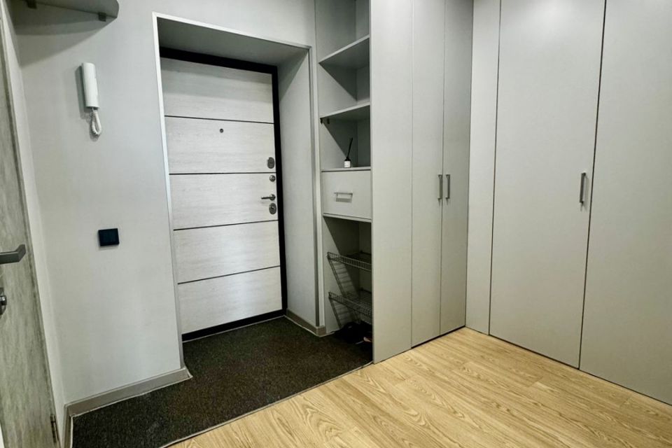 Продаётся 1-комнатная квартира, 49.7 м²