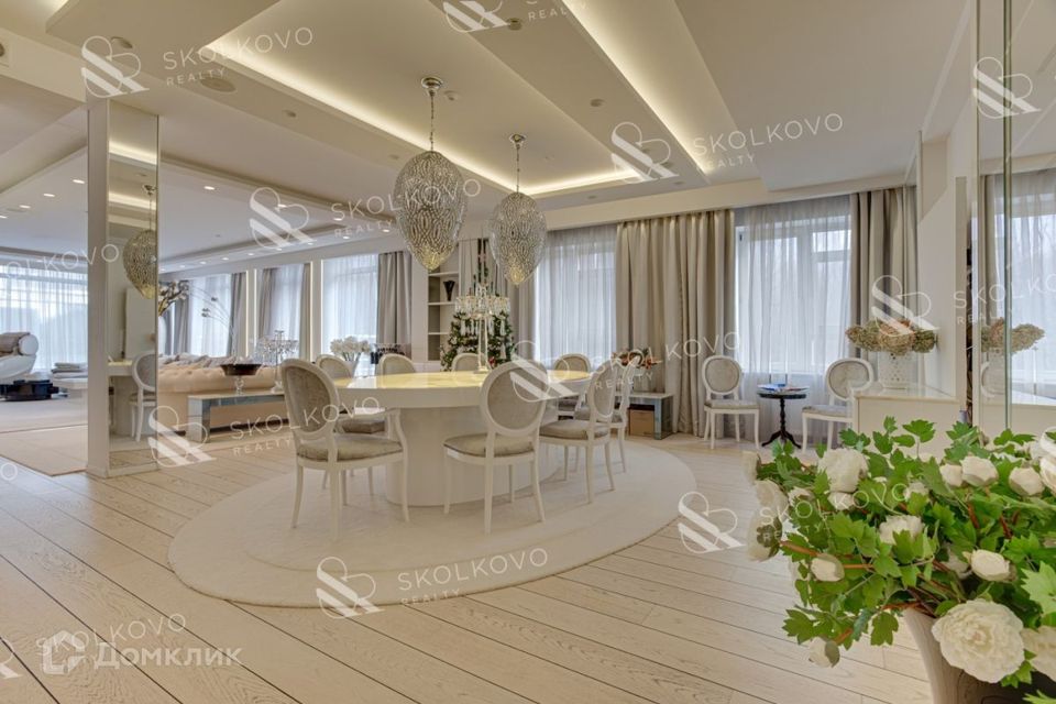 Сдаётся 6-комнатная квартира, 561.5 м²
