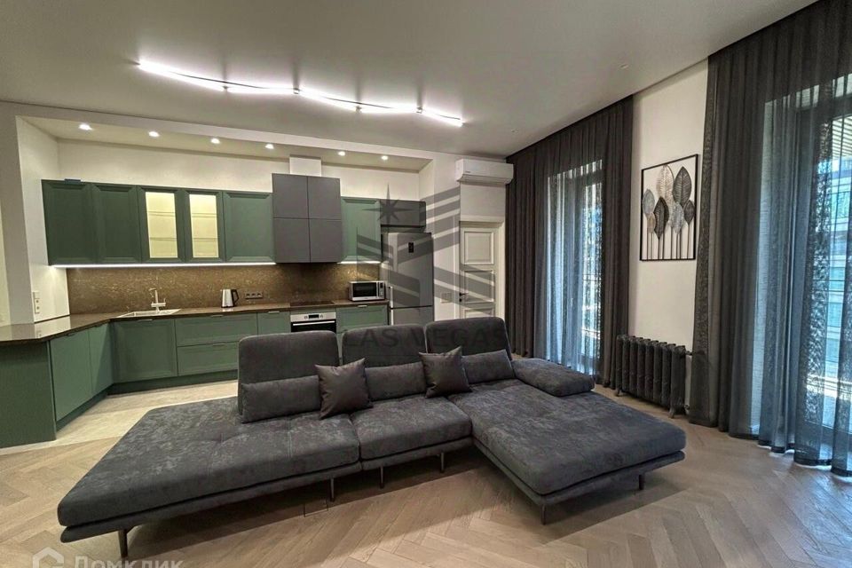 Сдаётся 2-комнатная квартира, 95.9 м²