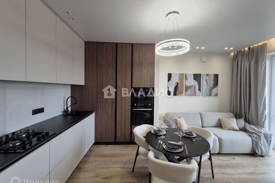 Продаётся 2-комнатная квартира, 70.6 м²