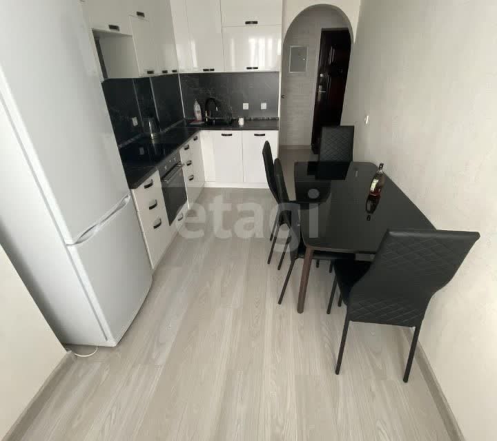 Продаётся 1-комнатная квартира, 40.4 м²