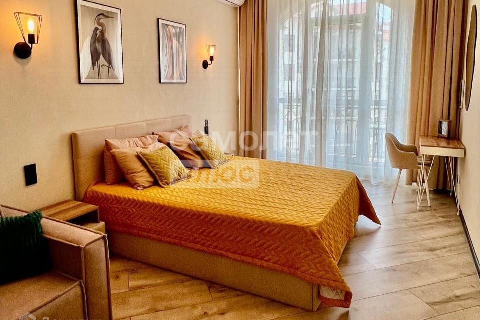 Продаётся 1-комнатная квартира, 54 м²