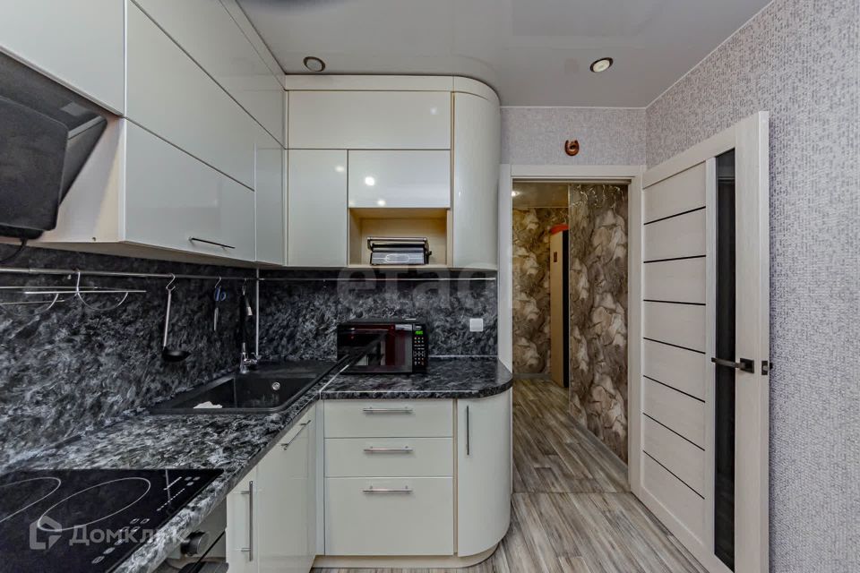 Продаётся 3-комнатная квартира, 65.5 м²