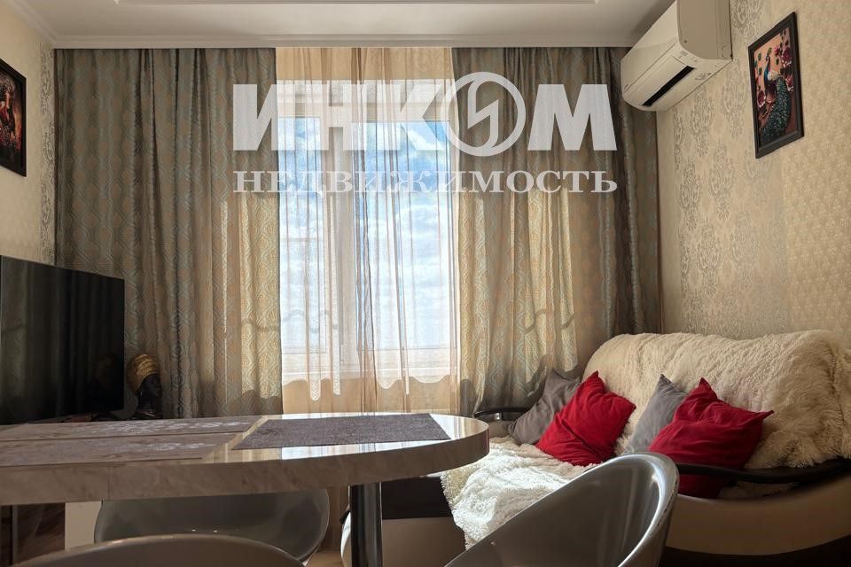 Сдаётся 1-комнатная квартира, 40 м²