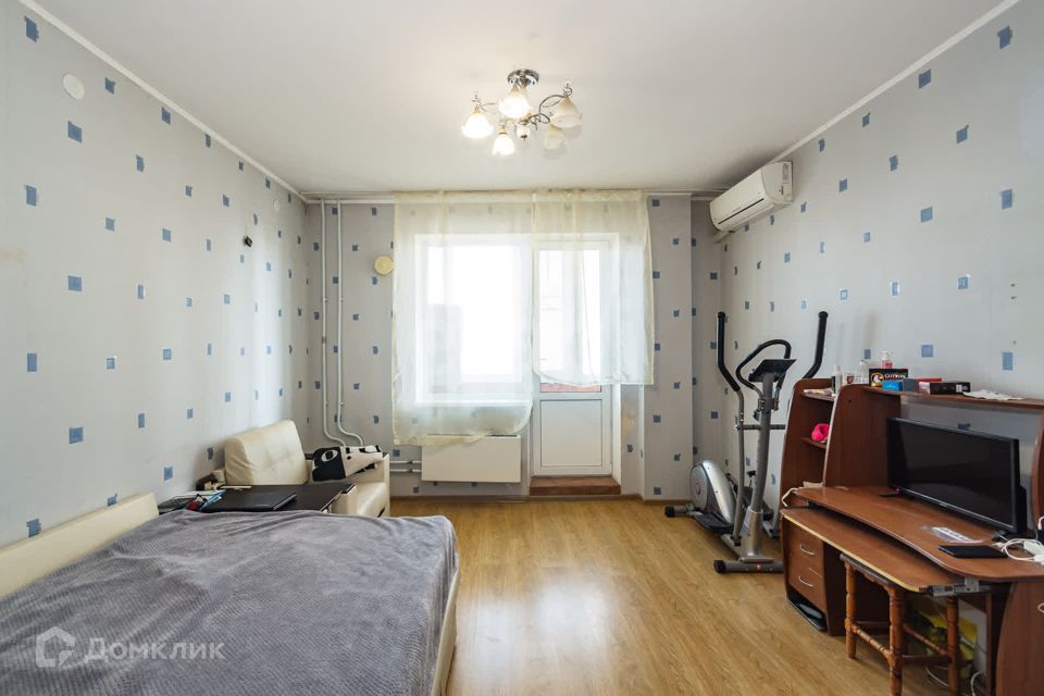Продаётся 1-комнатная квартира, 42 м²