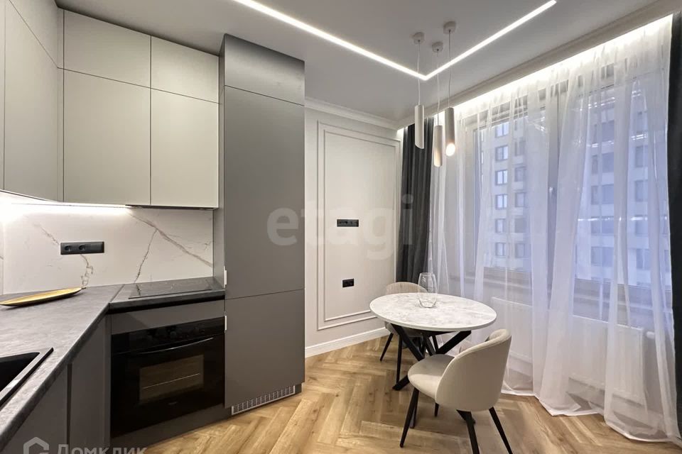 Продаётся 1-комнатная квартира, 38 м²