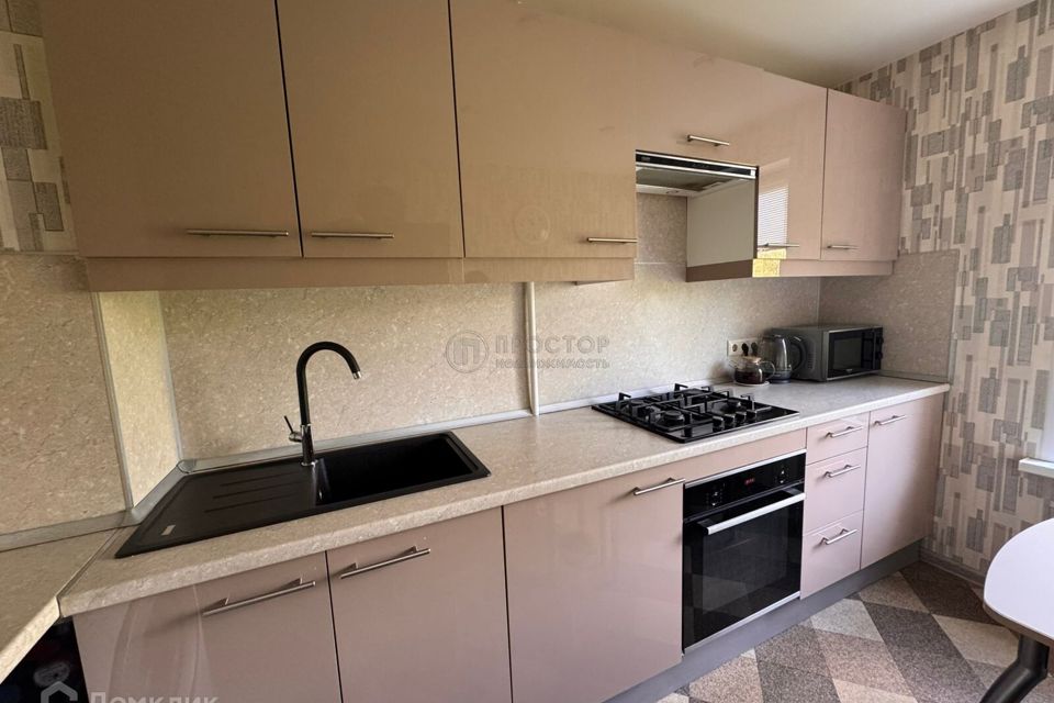 Продаётся 3-комнатная квартира, 59.7 м²