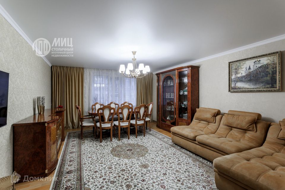 Продаётся 3-комнатная квартира, 90.6 м²