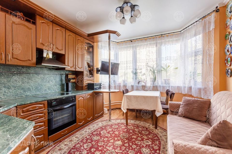 Продаётся 3-комнатная квартира, 76.1 м²