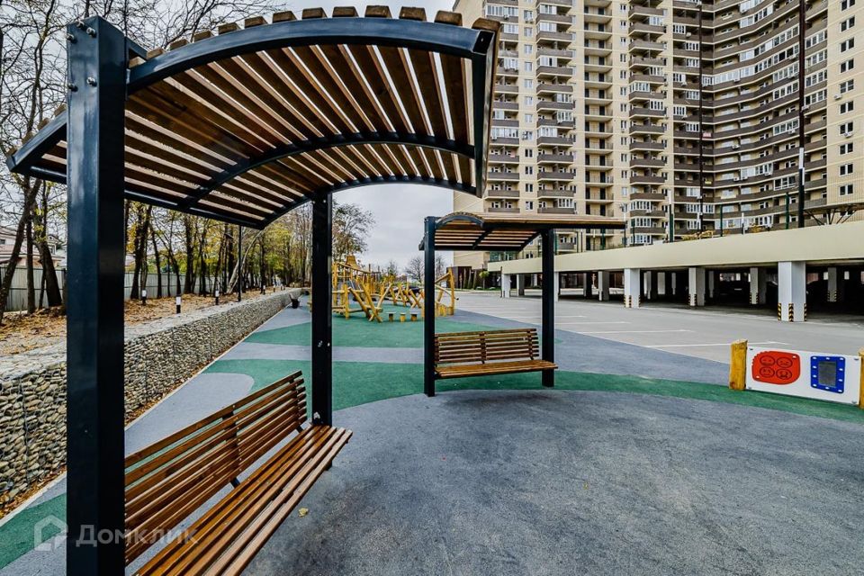 Продаётся 1-комнатная квартира, 43.2 м²