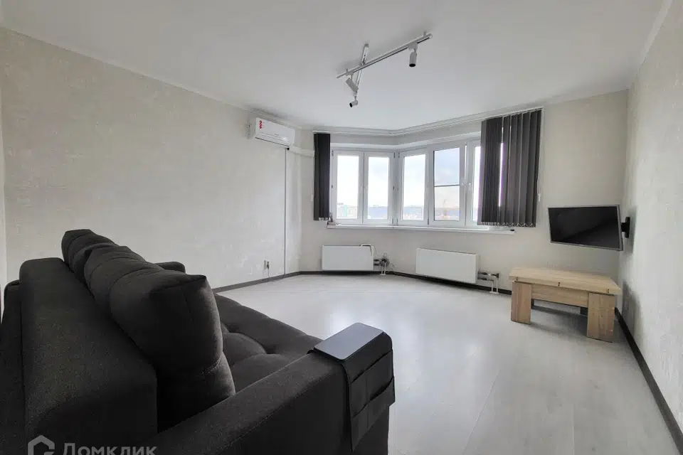 Продаётся 1-комнатная квартира, 37.9 м²