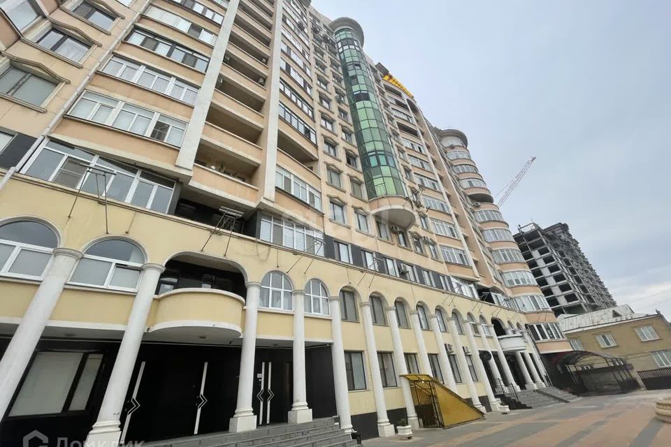 Продаётся 2-комнатная квартира, 109 м²