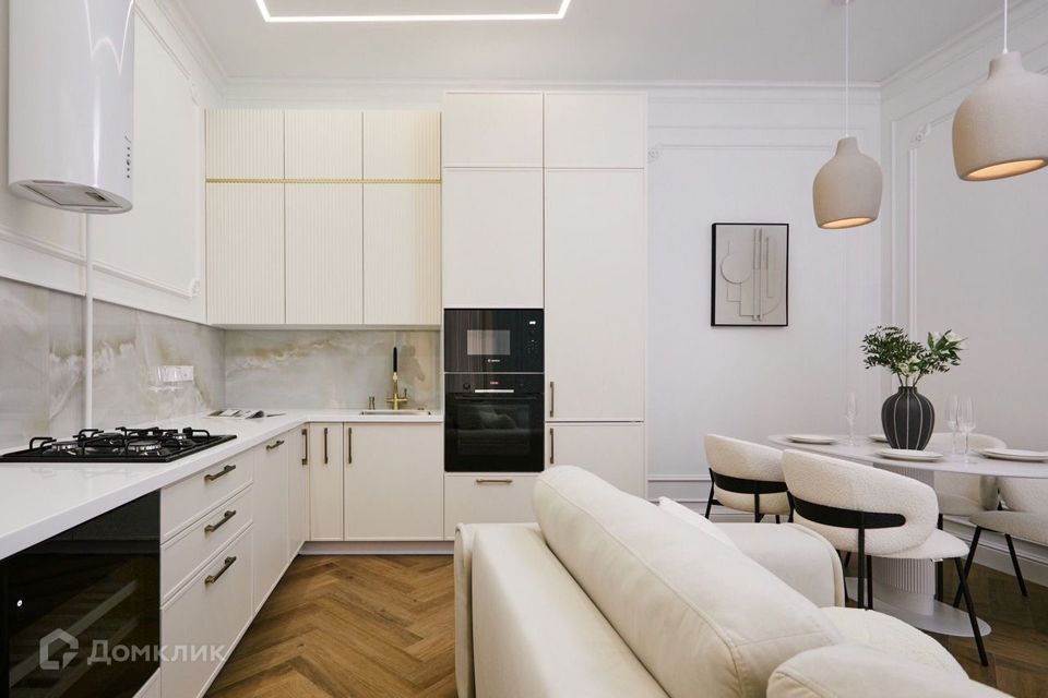 Сдаётся 2-комнатная квартира, 104 м²