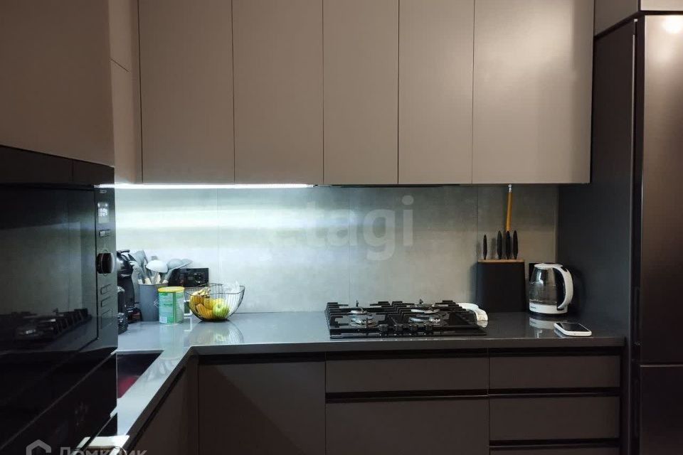 Продаётся 1-комнатная квартира, 46 м²
