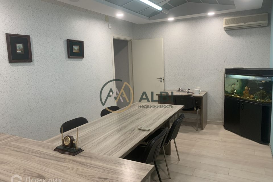 Продаётся 5-комнатная квартира, 147.2 м²