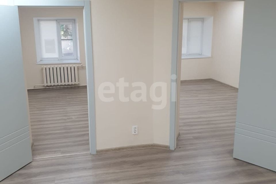 Продаётся 3-комнатная квартира, 52.6 м²