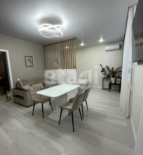Продаётся 2-комнатная квартира, 74.4 м²
