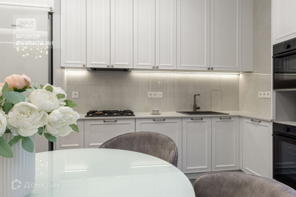 Продаётся 2-комнатная квартира, 65.3 м²