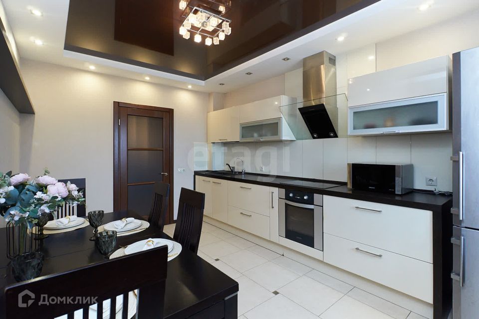 Сдаётся 2-комнатная квартира, 75.5 м²