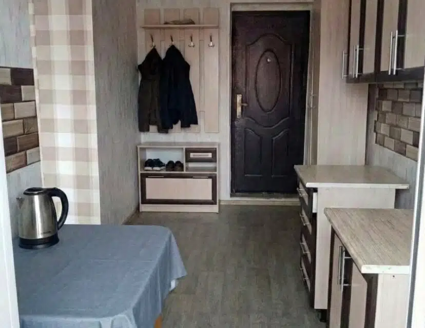 Продаётся 2 комнаты в 7-комн. квартире, 21.6 м²