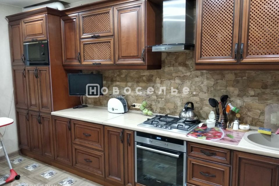 Продаётся 2-комнатная квартира, 72.2 м²