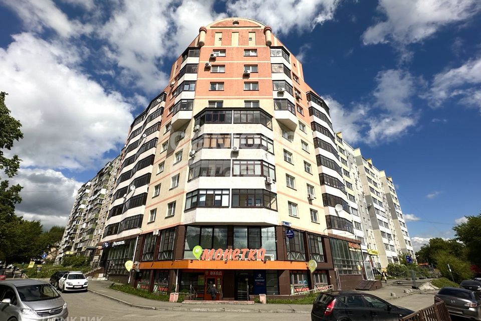 Продаётся 3-комнатная квартира, 104.2 м²