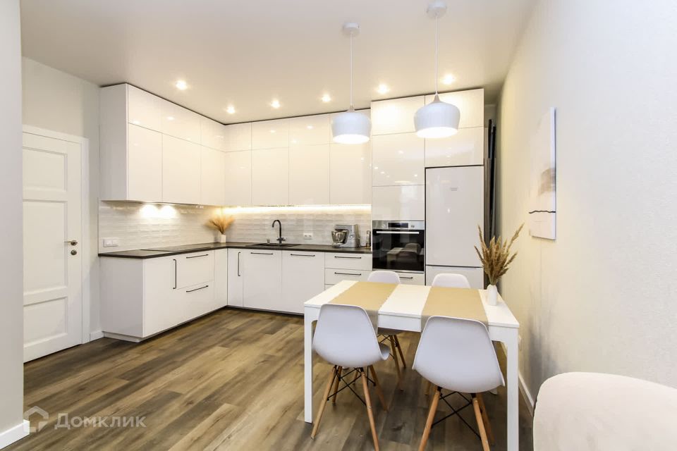 Продаётся 2-комнатная квартира, 63.9 м²