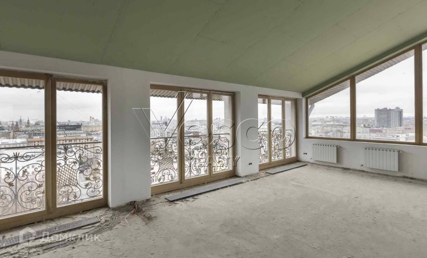 Продаётся 4-комнатная квартира, 254.1 м²