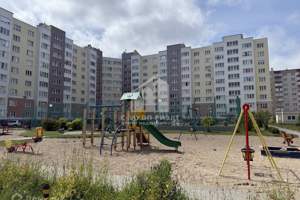 Продаётся 2-комнатная квартира, 63.7 м²