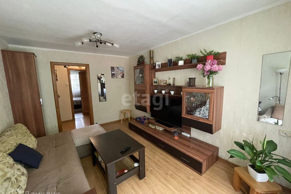 Продаётся 3-комнатная квартира, 60.8 м²