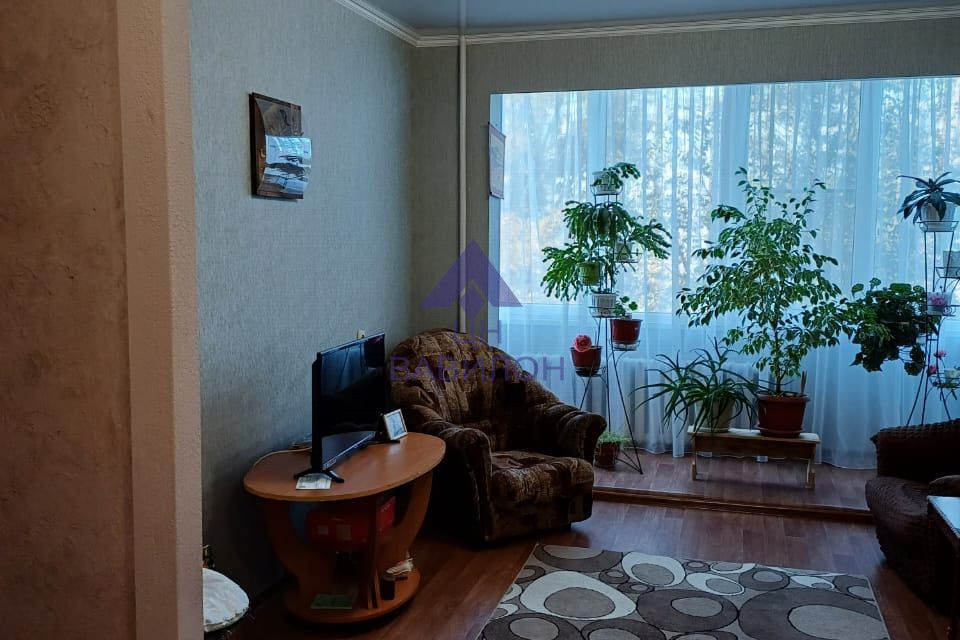 Продаётся 4-комнатная квартира, 73.3 м²