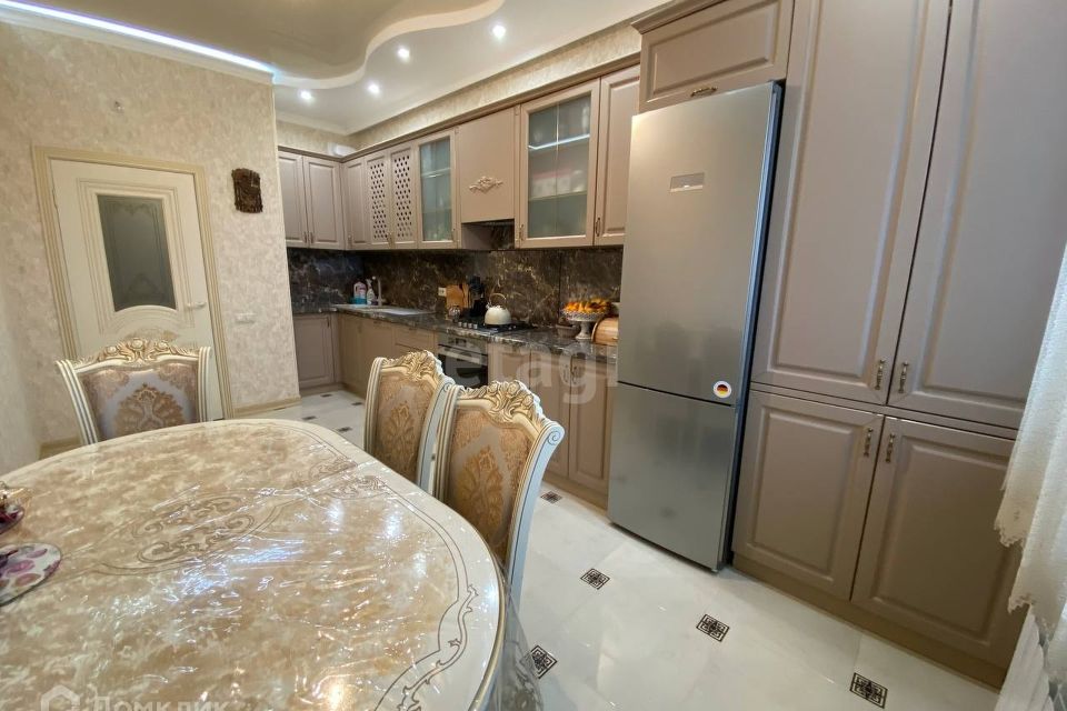 Продаётся 2-комнатная квартира, 103 м²