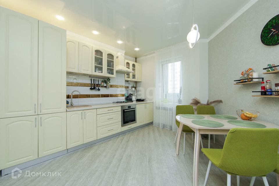 Продаётся 2-комнатная квартира, 75.5 м²