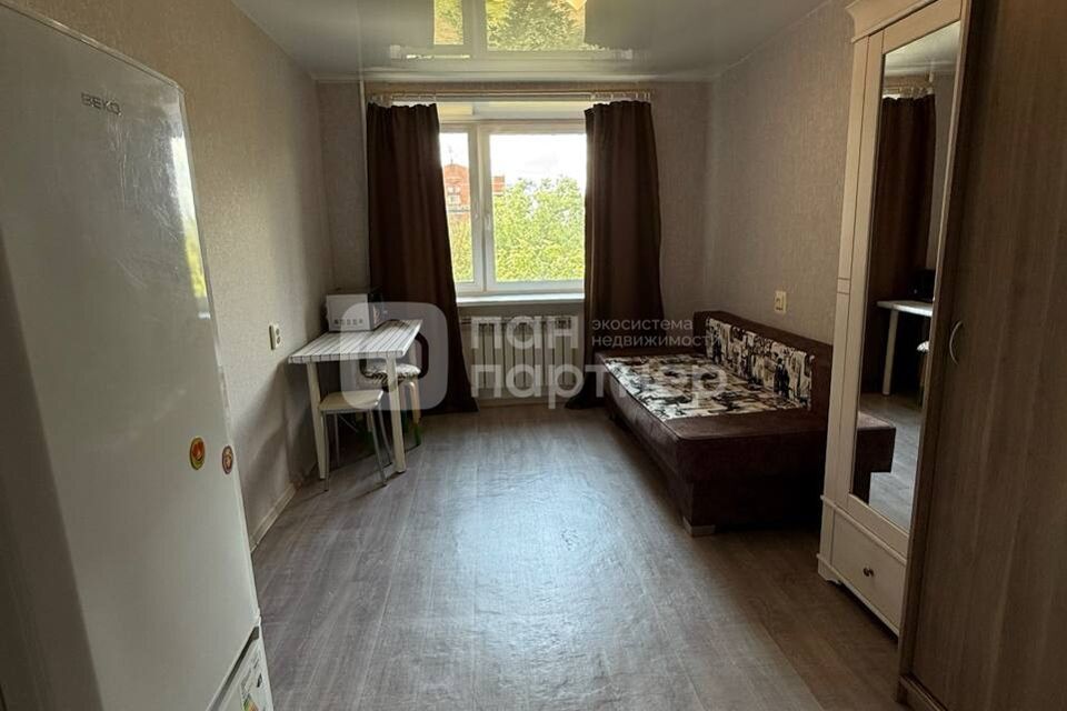 Продаётся комната в 10-комн. квартире, 12 м²