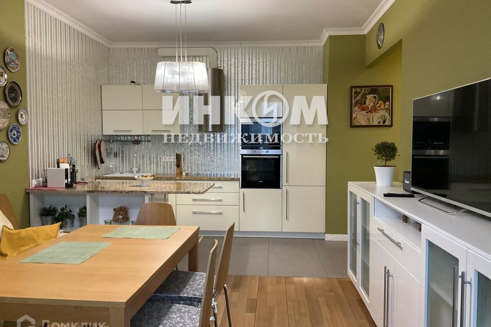 Продаётся 3-комнатная квартира, 103.9 м²